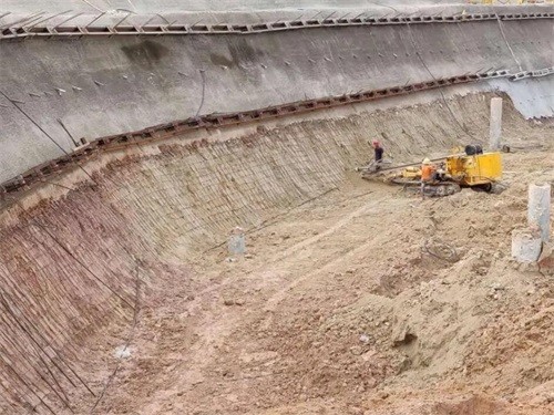 康马基坑边坡加固